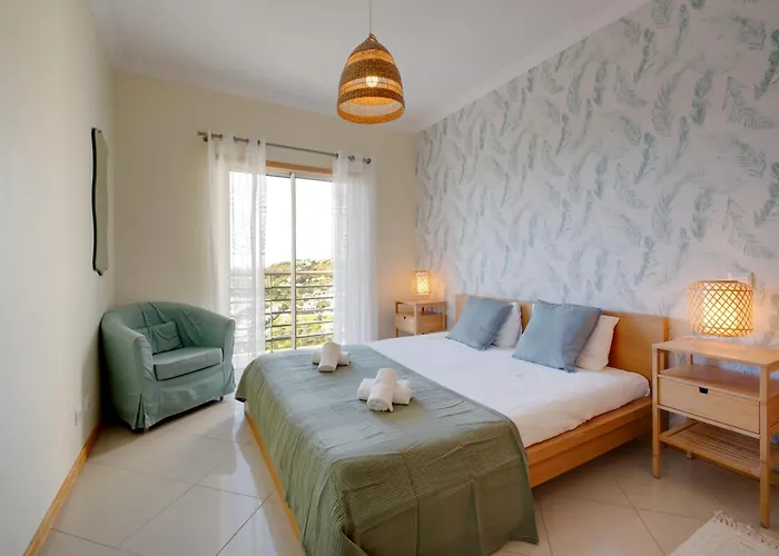 E Orada Sea View Historic Center Tennis Apartment