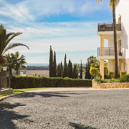 E Orada Sea View Historic Center Tennis Apartment